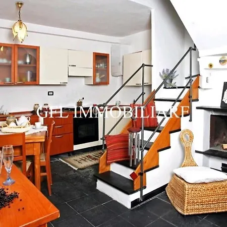 La Volpe E La Rosa Holiday home *